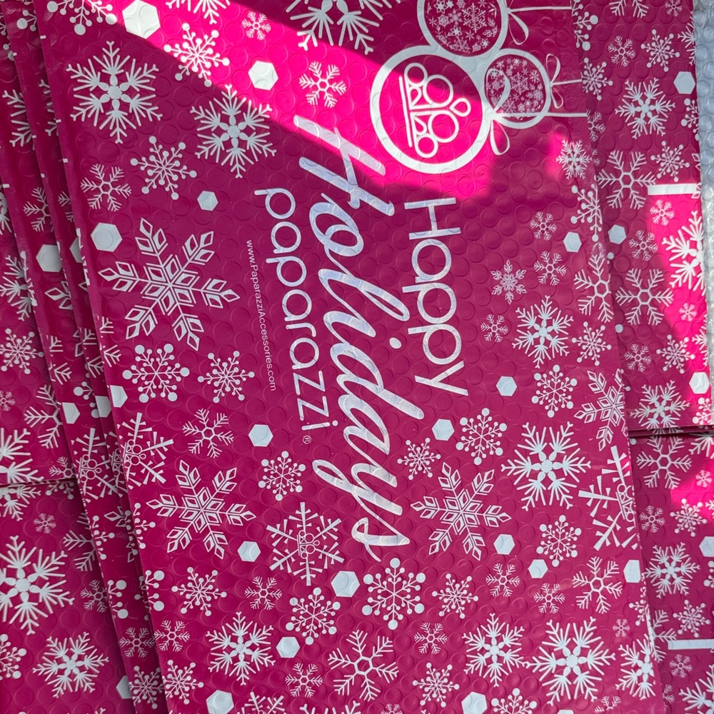 Paparazzi jewelry Pink Snowflake bubble mailer Gift packaging 10x16 inches